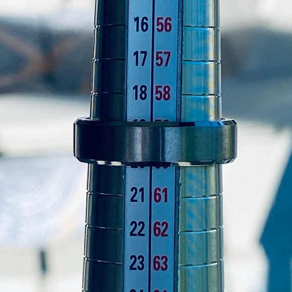 Titanium ring - Picture 2 of 7